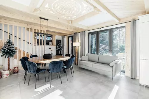 Jadalnia w willi Uroczysko w Kościelisku